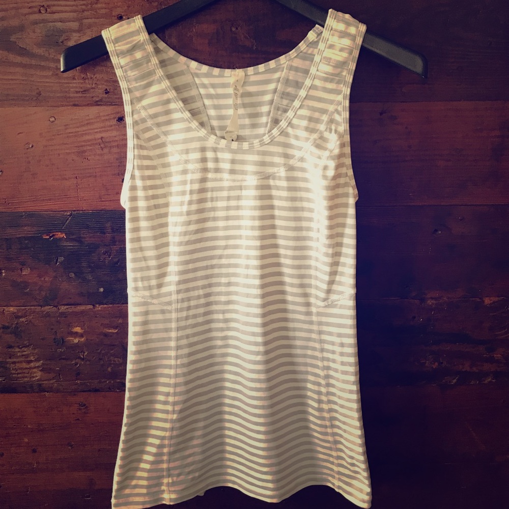 Lululemon Top Size 4